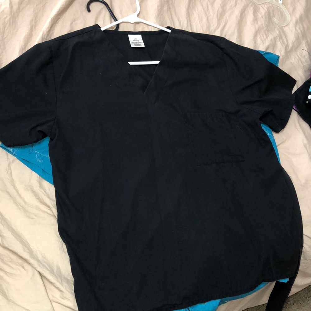 Scrub top